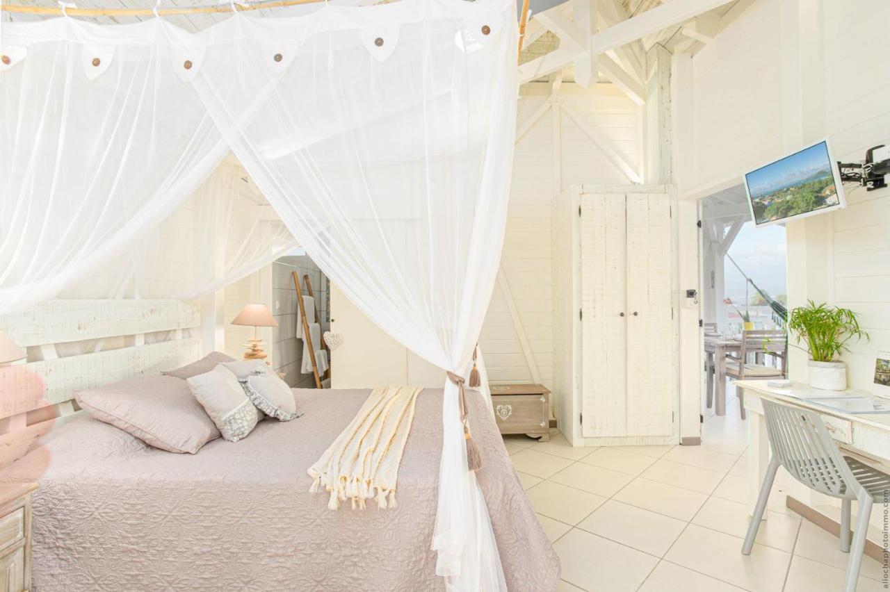 Bungalow Vanille Pacane - Vue Mer Avec Spa Prive เลส์ทรัวส์-ซีเลต์ ภายนอก รูปภาพ