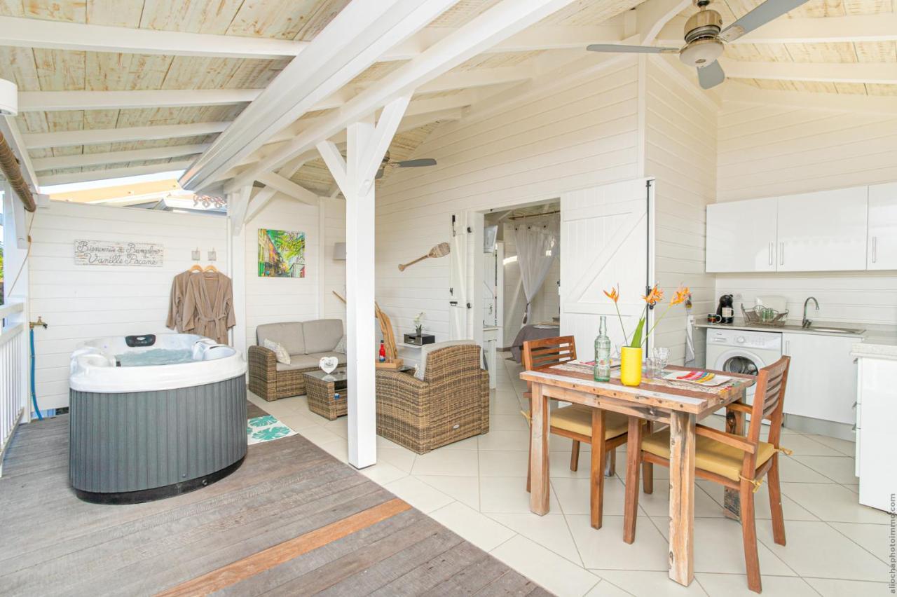 Bungalow Vanille Pacane - Vue Mer Avec Spa Prive เลส์ทรัวส์-ซีเลต์ ภายนอก รูปภาพ