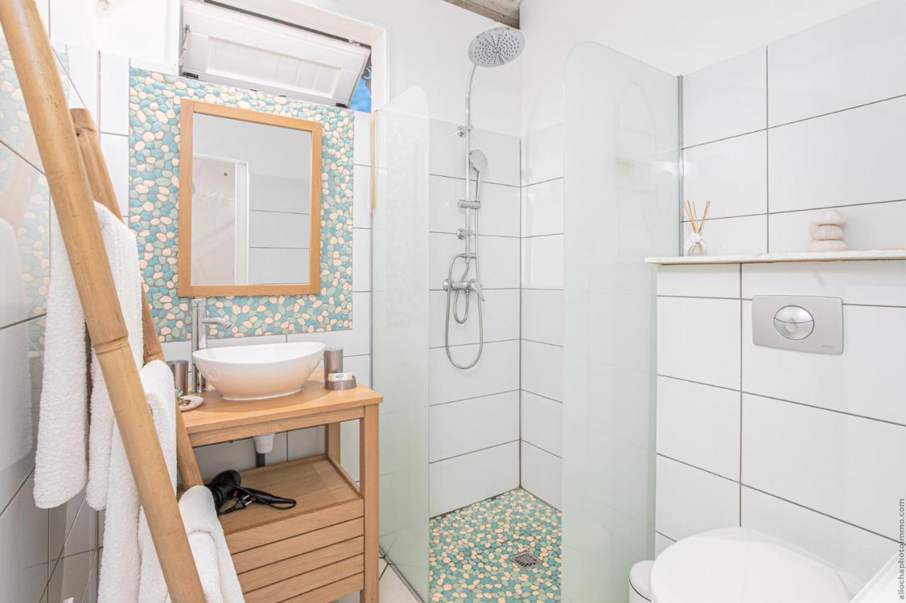 Bungalow Vanille Pacane - Vue Mer Avec Spa Prive เลส์ทรัวส์-ซีเลต์ ภายนอก รูปภาพ