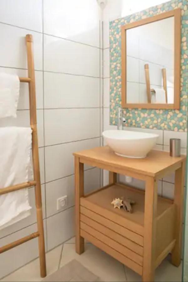 Bungalow Vanille Pacane - Vue Mer Avec Spa Prive เลส์ทรัวส์-ซีเลต์ ภายนอก รูปภาพ