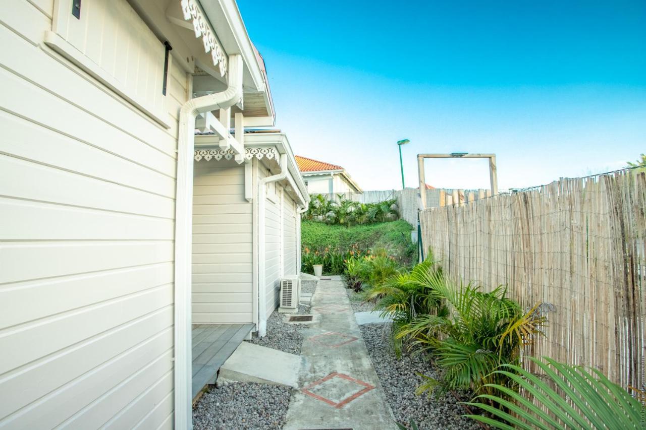 Bungalow Vanille Pacane - Vue Mer Avec Spa Prive เลส์ทรัวส์-ซีเลต์ ภายนอก รูปภาพ